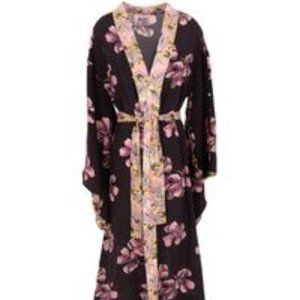 ANJUNA SILK LONG Kimono